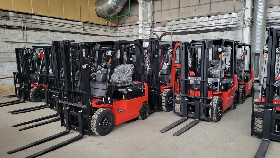 Тест-драйв складской техники на нашем складе в Батайске