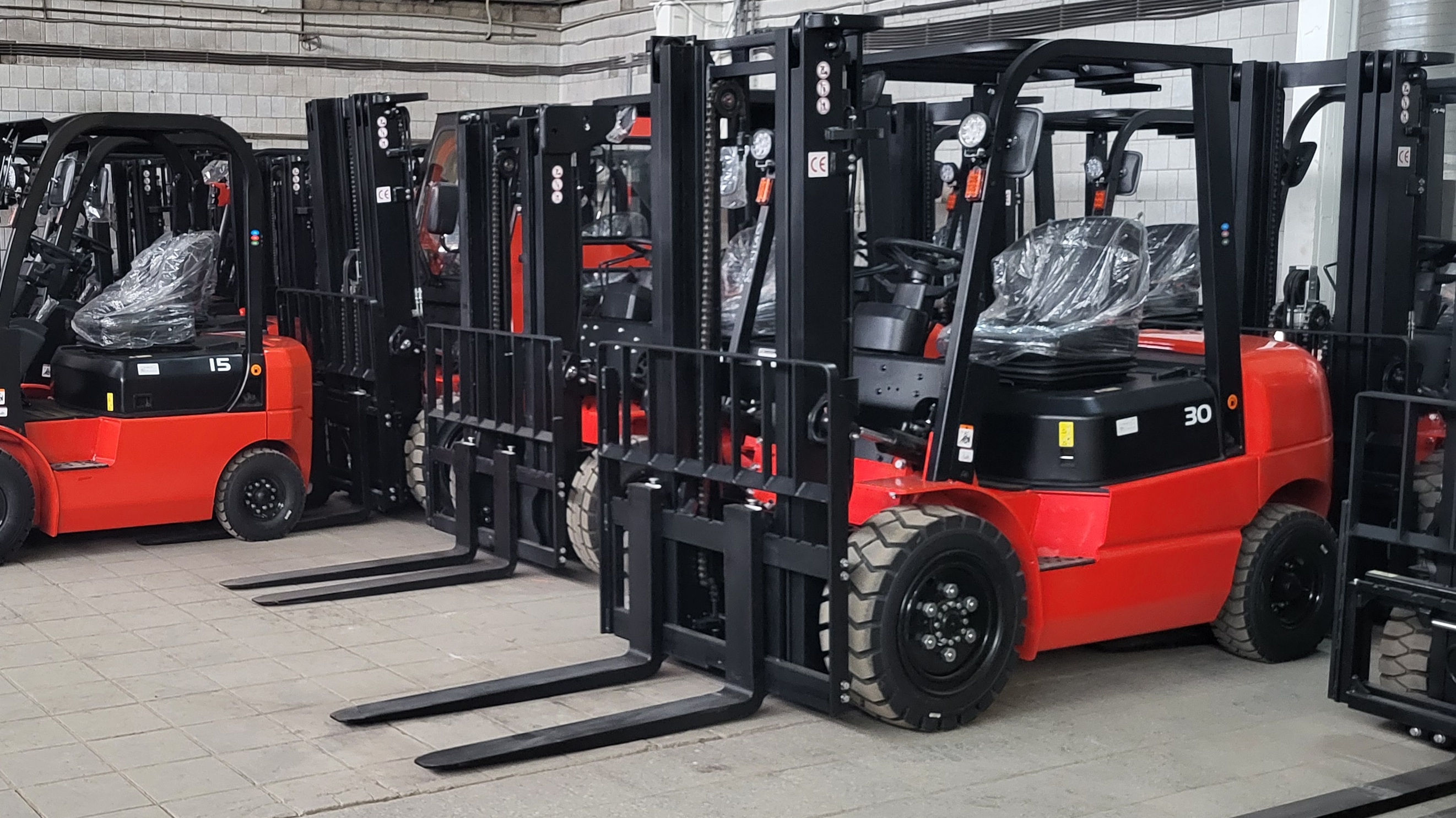 Тест-драйв складской техники на нашем складе в Батайске