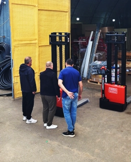 Тест-драйв складской техники на нашем складе в Батайске